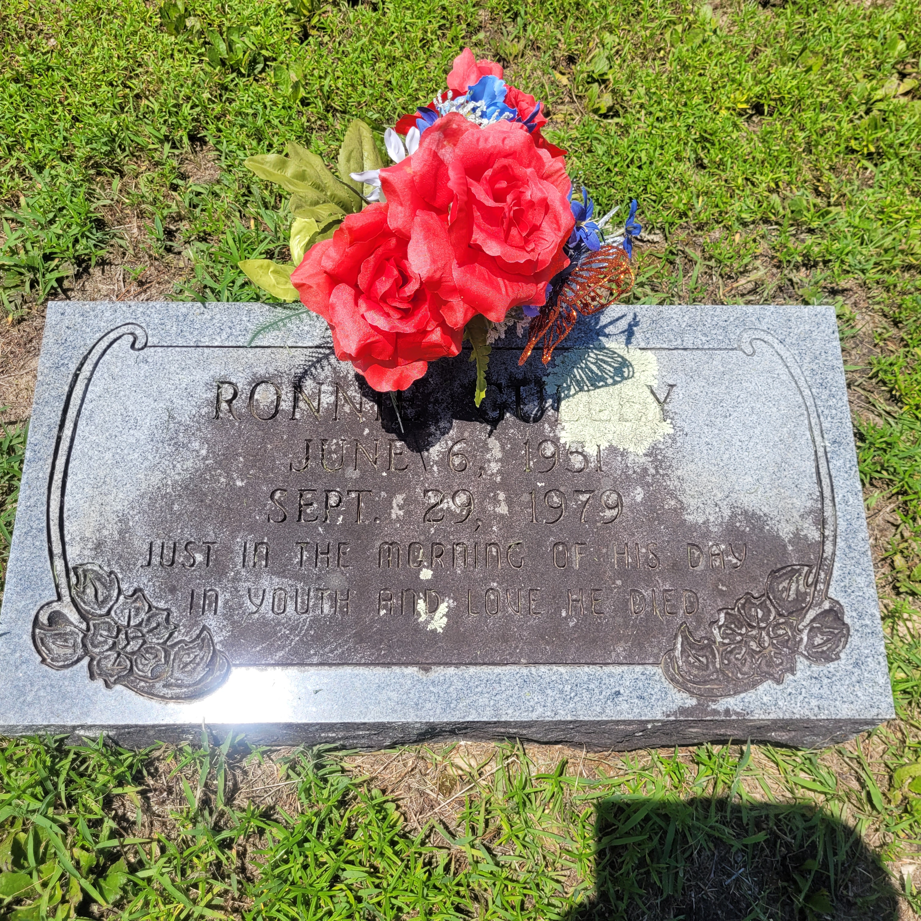 Headstone of Ronnie Gulley