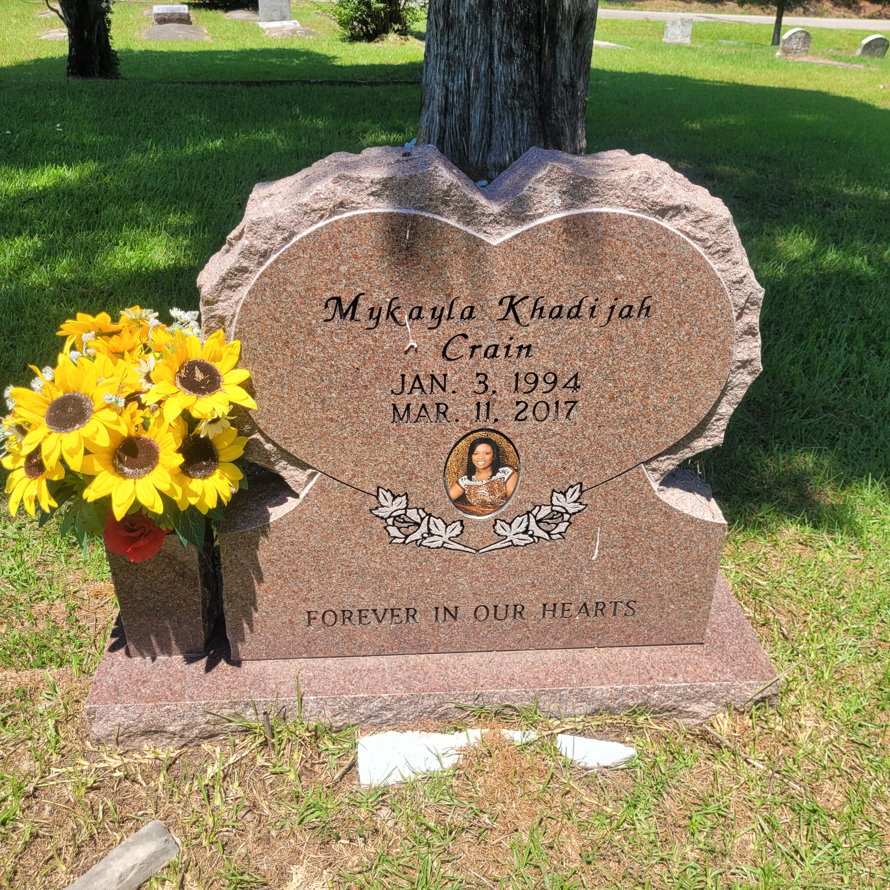 Headstone of Mykayla Khadijah Crain