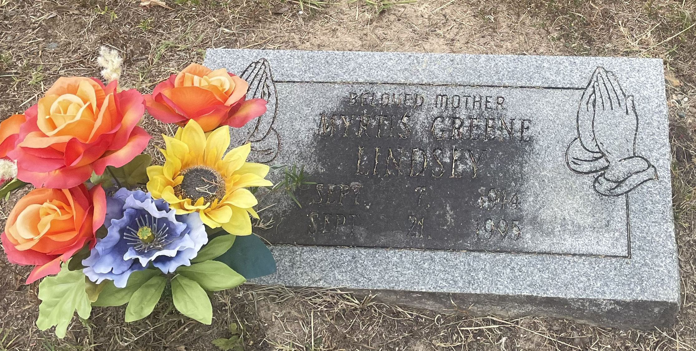Headstone of Myrtis Greene